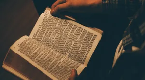 Make the Bible (your) Priority again!